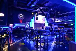 Almadera Hotel Makassar