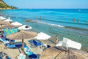 Xenios Dolphin Beach Hotel