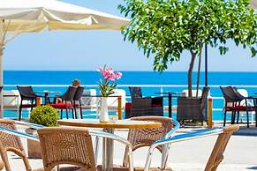 Xenios Dolphin Beach Hotel