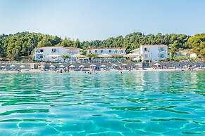 Xenios Dolphin Beach Hotel