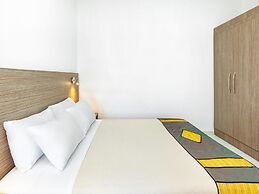 Xenios Dolphin Beach Hotel