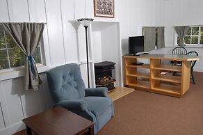 Lava Lodge at Hale Kilauea