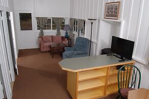 Lava Lodge at Hale Kilauea