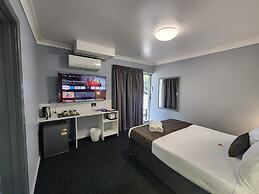 Crest Motor Inn