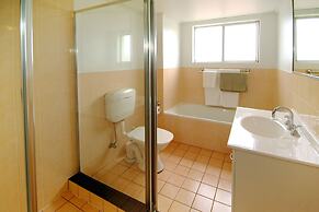 Tradewinds Apartments