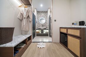 Howard Johnson by Wyndham Phuket Naiyang