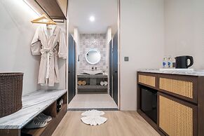 Howard Johnson by Wyndham Phuket Naiyang