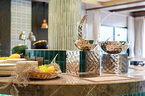 Howard Johnson by Wyndham Phuket Naiyang