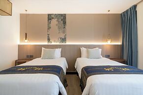 Howard Johnson by Wyndham Phuket Naiyang