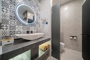 Howard Johnson by Wyndham Phuket Naiyang
