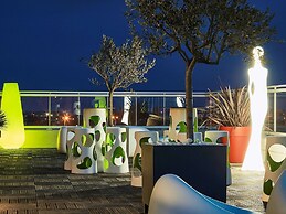 Ibis Styles Hyères Rooftop & Spa