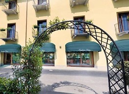 Hotel Ristorante Vecchia Riva