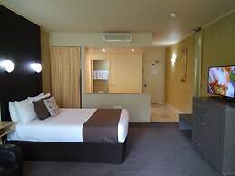 Madison Spa Motel - Adults Only