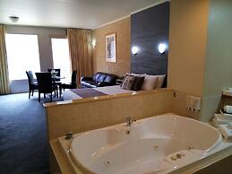 Madison Spa Motel - Adults Only