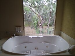 Madison Spa Motel - Adults Only