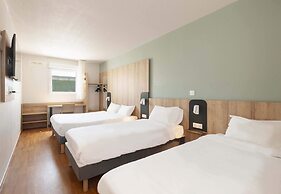 B&B HOTEL Pau Lescar