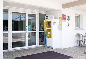 B&B HOTEL Pau Lescar