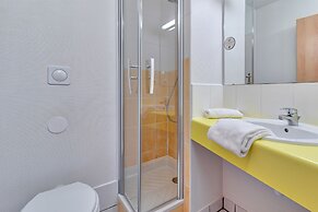 B&B HOTEL Pau Lescar