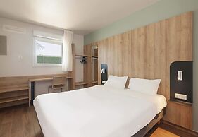 B&B HOTEL Pau Lescar