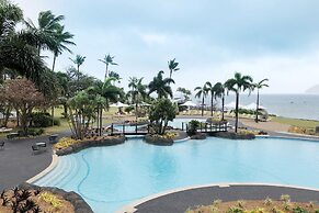 Magnums Airlie Beach