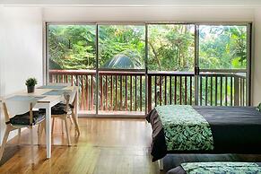 Magnums Airlie Beach