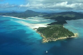 Magnums Airlie Beach