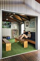 Magnums Airlie Beach