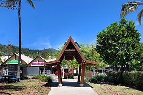 Magnums Airlie Beach