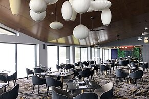 Magnums Airlie Beach