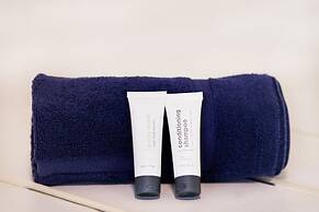 Magnums Airlie Beach