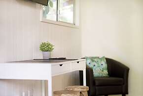 Magnums Airlie Beach