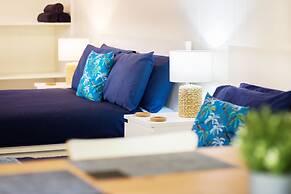 Magnums Airlie Beach