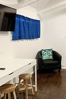 Magnums Airlie Beach