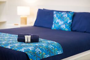 Magnums Airlie Beach