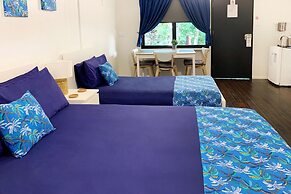 Magnums Airlie Beach