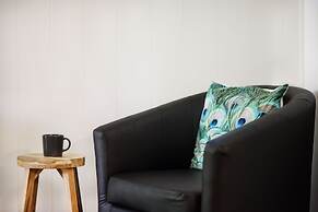 Magnums Airlie Beach