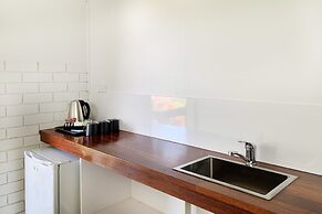 Magnums Airlie Beach