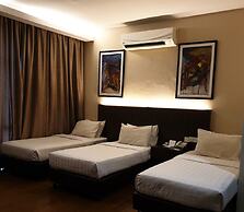 Holiday Villa Hotel & Suites