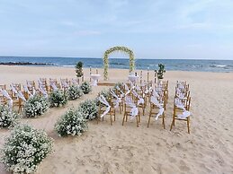 Aroma Beach Resort & Spa