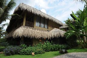 Aroma Beach Resort & Spa