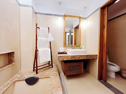 Aroma Beach Resort & Spa
