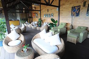 Aroma Beach Resort & Spa