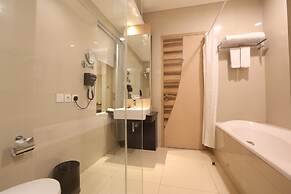 Golden Tulip Galaxy Hotel