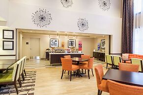 Hampton Inn & Suites San Bernardino