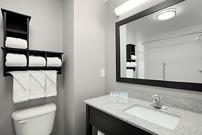 Hampton Inn & Suites Roanoke Airport