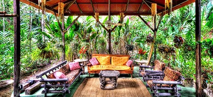 Iguana Lodge Beach Resort