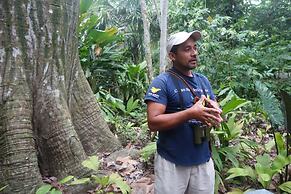 Iguana Lodge Beach Resort