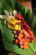 Iguana Lodge Beach Resort