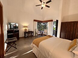 Bolontiku Boutique Hotel, Member of the Cayuga Collection