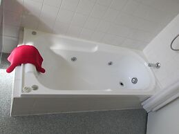 Addington Court Motel